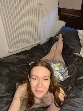 Snapshot of midnight_ballerina_ chatting on 02/22/26, 04:27 midnight ballerina online show from 02/22/26, 04:27