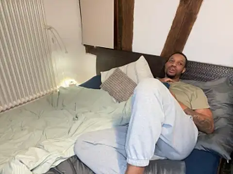 Snapshot of midnight_ballerina_ chatting on 02/28/26, 10:55 midnight ballerina online show from 02/28/26, 10:55