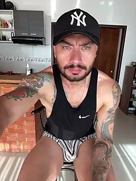 Snapshot of FrancoRossi_ chatting on 02/05/26, 01:27 FrancoRossi online show from 02/05/26, 01:27