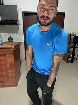 Snapshot of FrancoRossi_ chatting on 02/06/26, 01:54 FrancoRossi online show from 02/06/26, 01:54