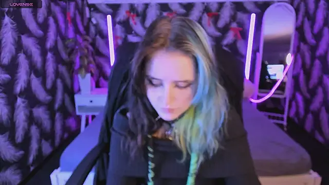 Snapshot of RubyMyst chatting on 01/31/26, 08:29 RubyMyst online show from 01/31/26, 08:29