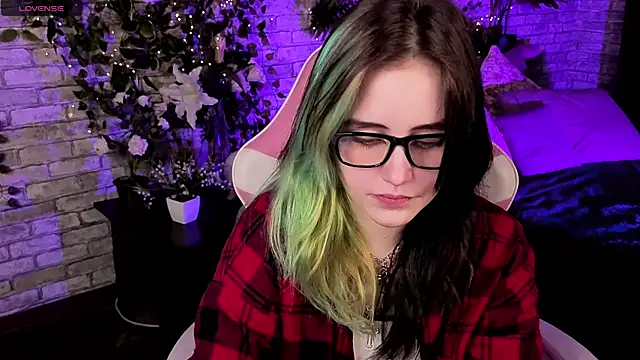 Snapshot of RubyMyst chatting on 03/11/26, 08:59 RubyMyst online show from 03/11/26, 08:59