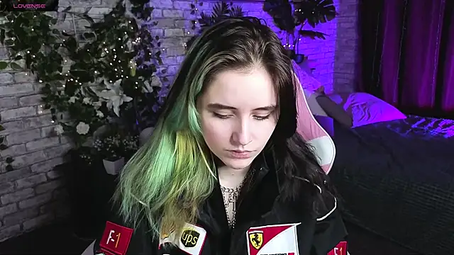 Snapshot of RubyMyst chatting on 03/14/26, 08:58 RubyMyst online show from 03/14/26, 08:58