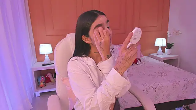 Abriil cutee online show from 05/01/26, 01:37