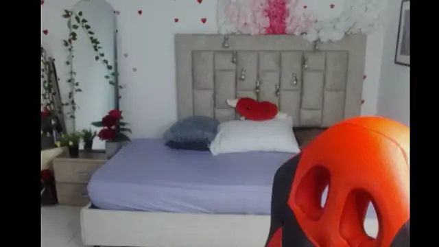 Axel fox77 online show from 06/05/26, 12:39