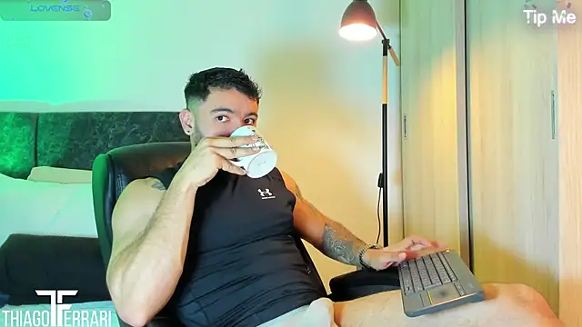 thiago ferrari  online show from 06/14/26, 02:09