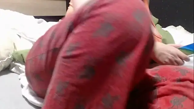 Snapshot of Santanna77 chatting on 03/01/25, 07:37 Santanna77 online show from 03/01/25, 07:37