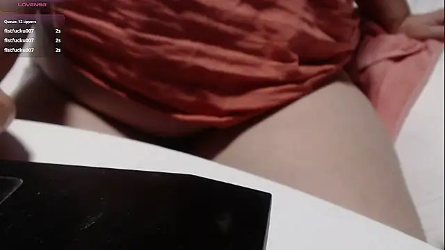 Snapshot of Santanna77 chatting on 09/21/25, 07:15 Santanna77 online show from 09/21/25, 07:15