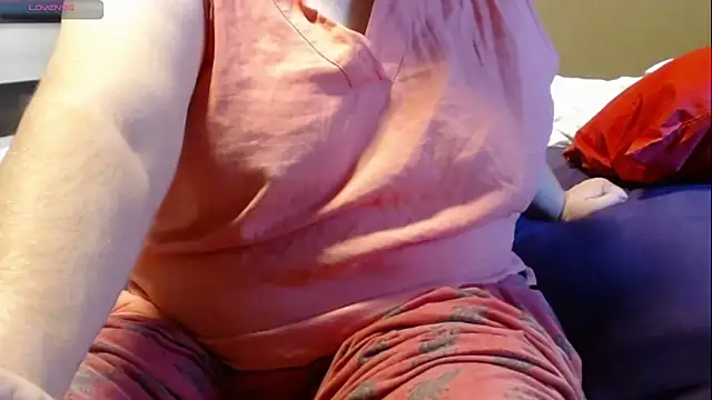 Snapshot of Santanna77 chatting on 09/27/25, 07:24 Santanna77 online show from 09/27/25, 07:24