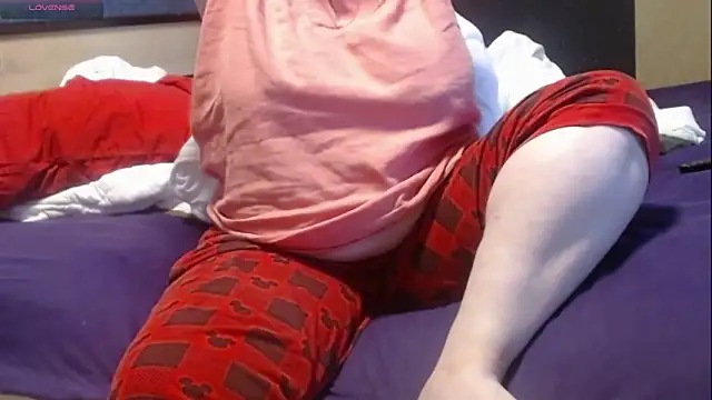 Snapshot of Santanna77 chatting on 10/07/25, 07:38 Santanna77 online show from 10/07/25, 07:38