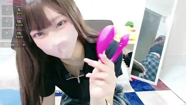 Snapshot of Nanamin- chatting on 02/16/26, 11:50 Nanamin- online show from 02/16/26, 11:50