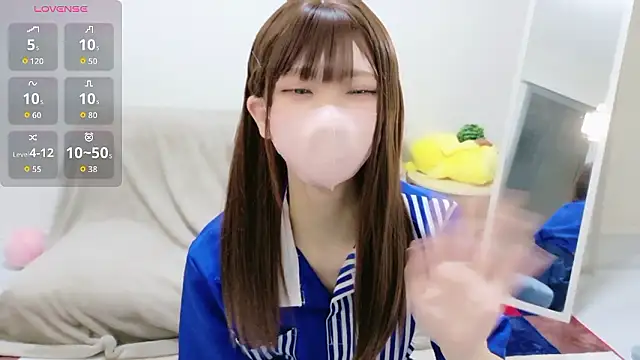 Snapshot of Nanamin- chatting on 02/25/26, 10:58 Nanamin- online show from 02/25/26, 10:58