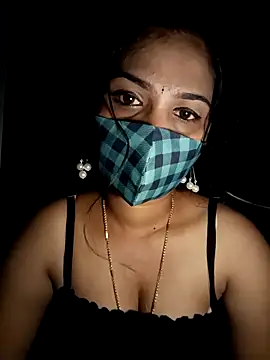 Snapshot of Nithyatamil chatting on 03/05/26, 06:04 Nithyatamil online show from 03/05/26, 06:04