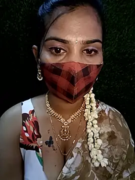 Snapshot of Nithyatamil chatting on 03/08/26, 05:17 Nithyatamil online show from 03/08/26, 05:17