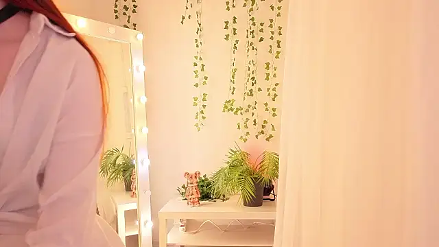 Snapshot of GraceYork chatting on 02/04/26, 02:01 GraceYork online show from 02/04/26, 02:01