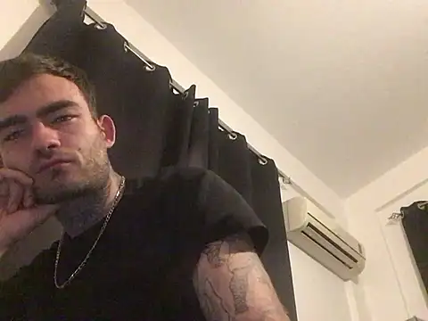 Snapshot of jacobsex221 chatting on 01/11/26, 09:31 jacobsex221 online show from 01/11/26, 09:31