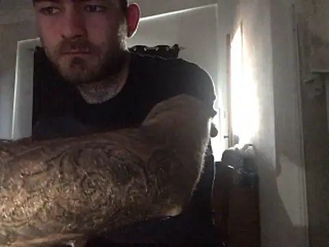 Snapshot of jacobsex221 chatting on 02/08/26, 01:03 jacobsex221 online show from 02/08/26, 01:03