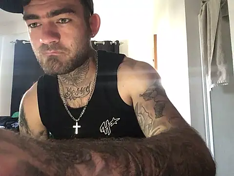 Snapshot of jacobsex221 chatting on 03/17/26, 01:03 jacobsex221 online show from 03/17/26, 01:03