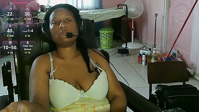 Eirondra valeen online show from 05/24/26, 03:28
