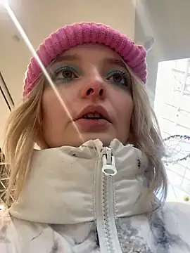 Snapshot of aka_Blonde chatting on 02/12/26, 05:46 aka Blonde online show from 02/12/26, 05:46