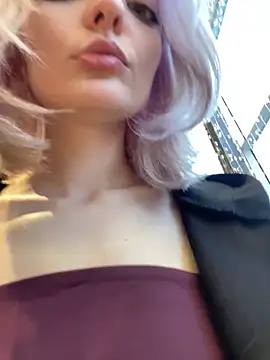 Snapshot of aka_Blonde chatting on 02/15/26, 05:59 aka Blonde online show from 02/15/26, 05:59