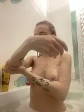 Snapshot of aka_Blonde chatting on 03/18/26, 11:35 aka Blonde online show from 03/18/26, 11:35