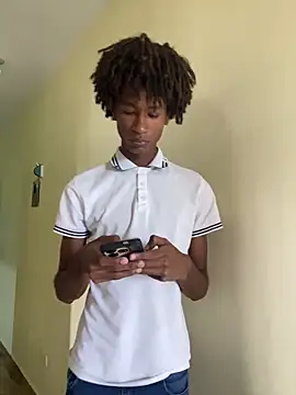 Snapshot of twink_gabrielll chatting on 04/16/26, 12:39 twink gabrielll online show from 04/16/26, 12:39