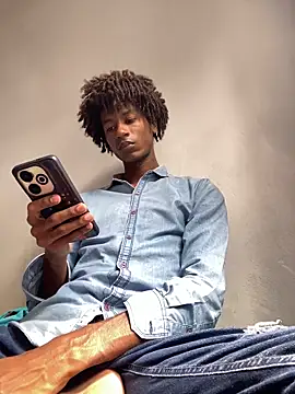 Snapshot of twink_gabrielll chatting on 04/18/26, 06:12 twink gabrielll online show from 04/18/26, 06:12
