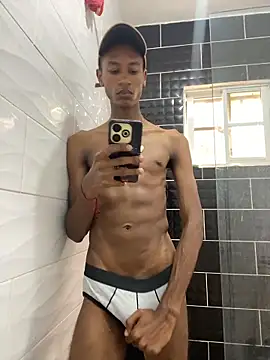 Snapshot of twink_gabrielll chatting on 05/10/26, 06:57 twink gabrielll online show from 05/10/26, 06:57