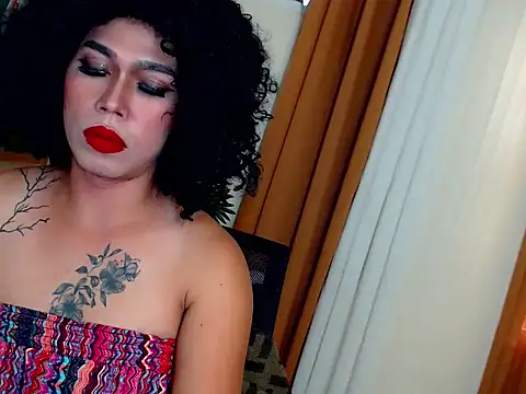 Snapshot of AmandaSmithTs chatting on 02/22/26, 12:01 AmandaSmithTs online show from 02/22/26, 12:01