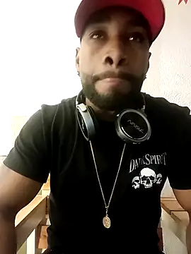 Snapshot of Dante_Knox chatting on 05/07/26, 01:55 Dante Knox online show from 05/07/26, 01:55