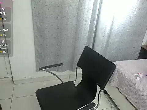 Snapshot of miss_charlott_18 chatting on 03/06/26, 12:34 miss charlott 18 online show from 03/06/26, 12:34