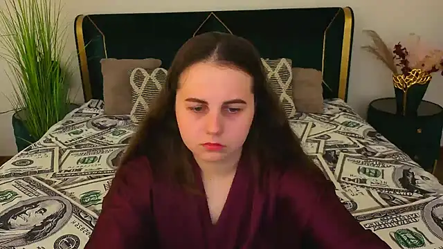 MikaFoxy online show from 04/17/26, 05:32