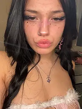 Snapshot of saphlove chatting on 05/15/26, 11:12 saphlove online show from 05/15/26, 11:12