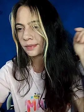 Snapshot of Megan_nica chatting on 04/24/26, 01:52 Megan nica online show from 04/24/26, 01:52