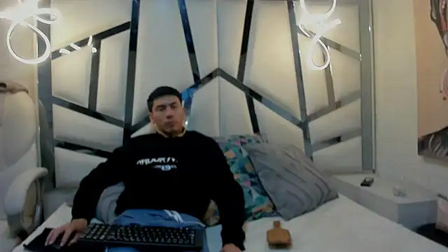 ScarlettAndLucas online show from 02/13/26, 10:00