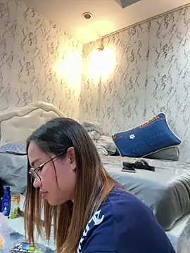 Snapshot of Ponthip chatting on 04/24/26, 04:42 Ponthip online show from 04/24/26, 04:42