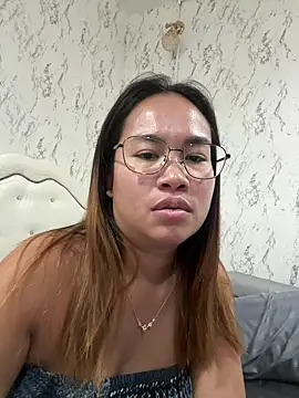 Snapshot of Ponthip chatting on 04/25/26, 02:25 Ponthip online show from 04/25/26, 02:25