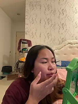 Snapshot of Ponthip chatting on 06/11/26, 01:20 Ponthip online show from 06/11/26, 01:20
