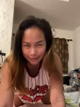 Snapshot of Ponthip chatting on 06/12/26, 01:43 Ponthip online show from 06/12/26, 01:43