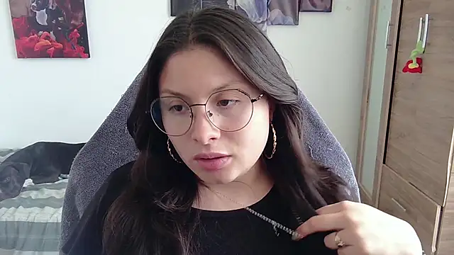 yessica gomez01 online show from 04/24/26, 07:38