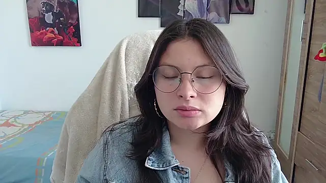 yessica gomez01 online show from 04/30/26, 08:57