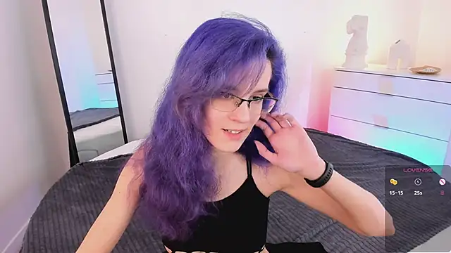 AuraLaunni online show from 06/20/26, 06:49