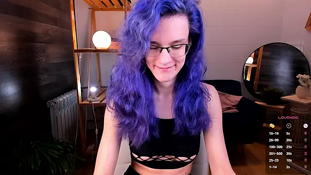 AuraLaunni online show from 06/21/26, 06:49
