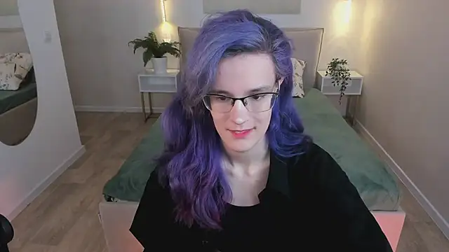 AuraLaunni online show from 06/27/26, 07:35