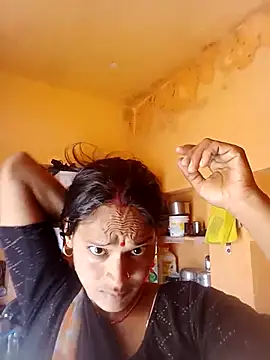 Snapshot of mabimi_sexe chatting on 04/28/26, 04:39 mabimi sexe online show from 04/28/26, 04:39