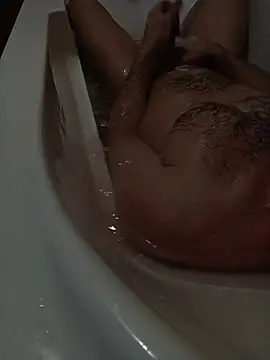 Snapshot of Masztisfiu2 chatting on 03/18/26, 06:05 Masztisfiu2 online show from 03/18/26, 06:05