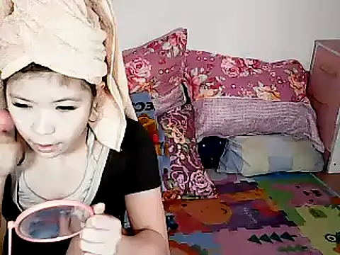 Snapshot of xxhotamizinggirl chatting on 03/17/26, 04:21 xxhotamizinggirl online show from 03/17/26, 04:21