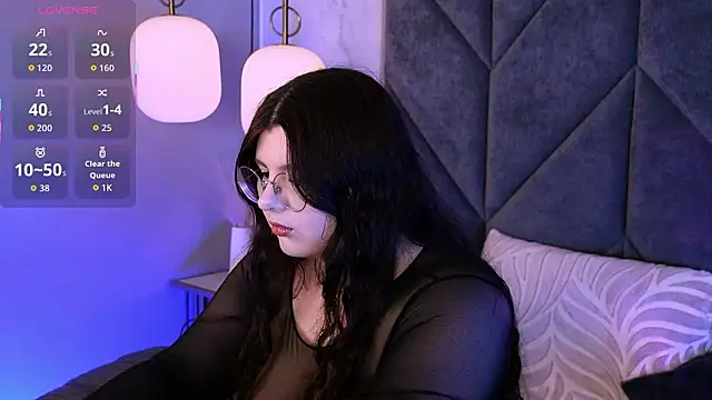 Snapshot of Siena_aa chatting on 02/15/26, 01:52 Siena aa online show from 02/15/26, 01:52