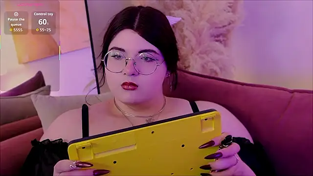 Snapshot of Siena_aa chatting on 03/10/26, 02:11 Siena aa online show from 03/10/26, 02:11